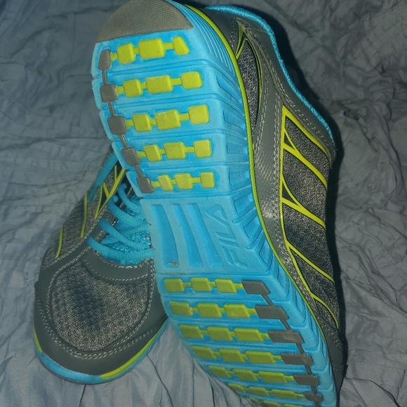 Fila Cool Max Memory Foam Running Athletic Shoes - Picture 4 of 10